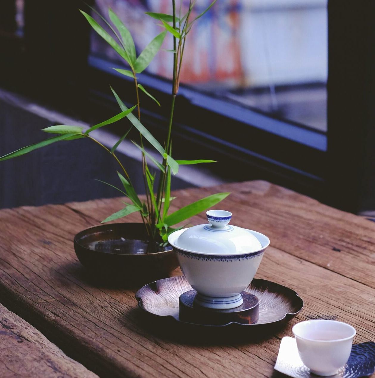 chinesische Teetasse und Bambus